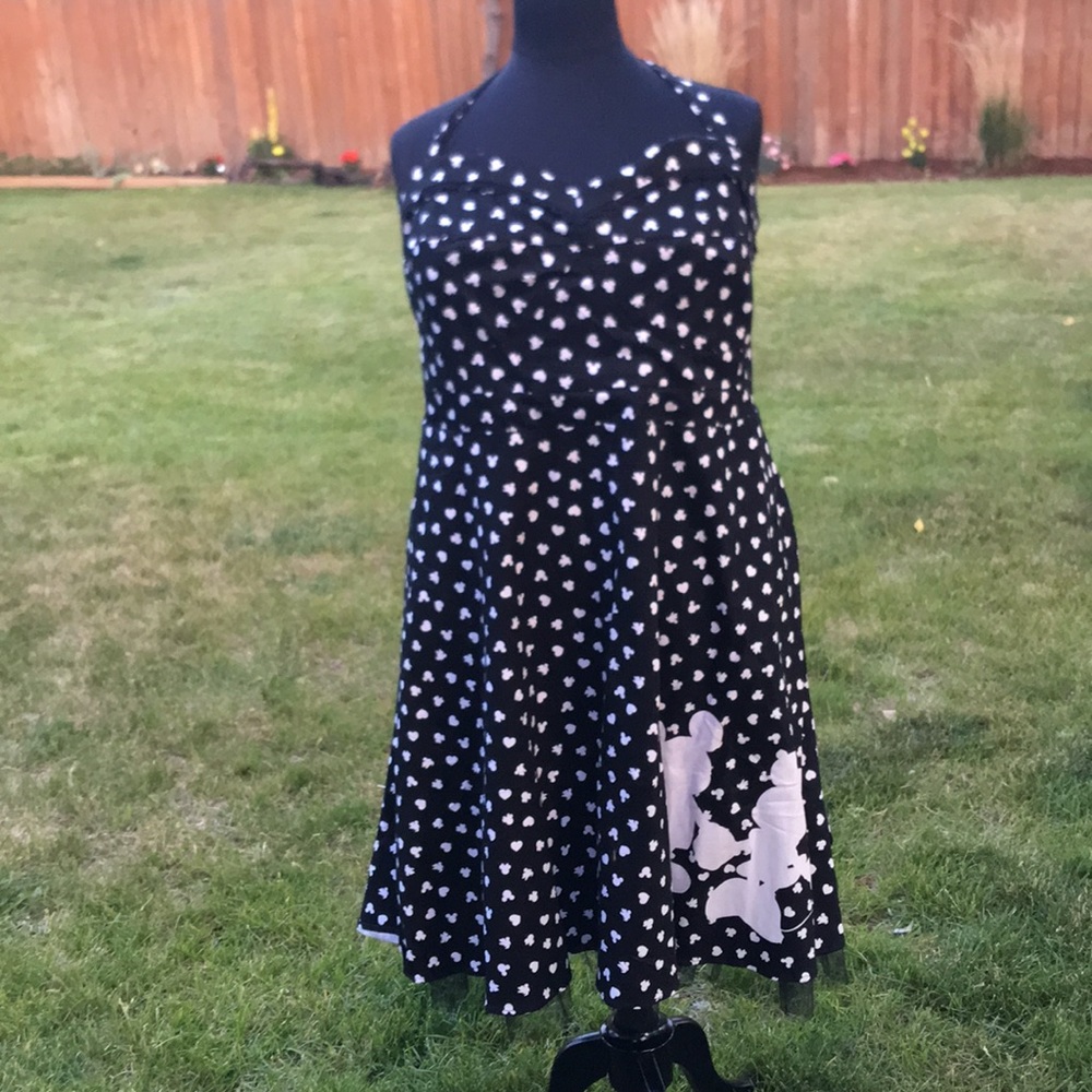 Torrid 26 Mickey Minnie Party Dress 👗 50’s style
